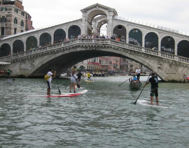  Paddling along the canals 
